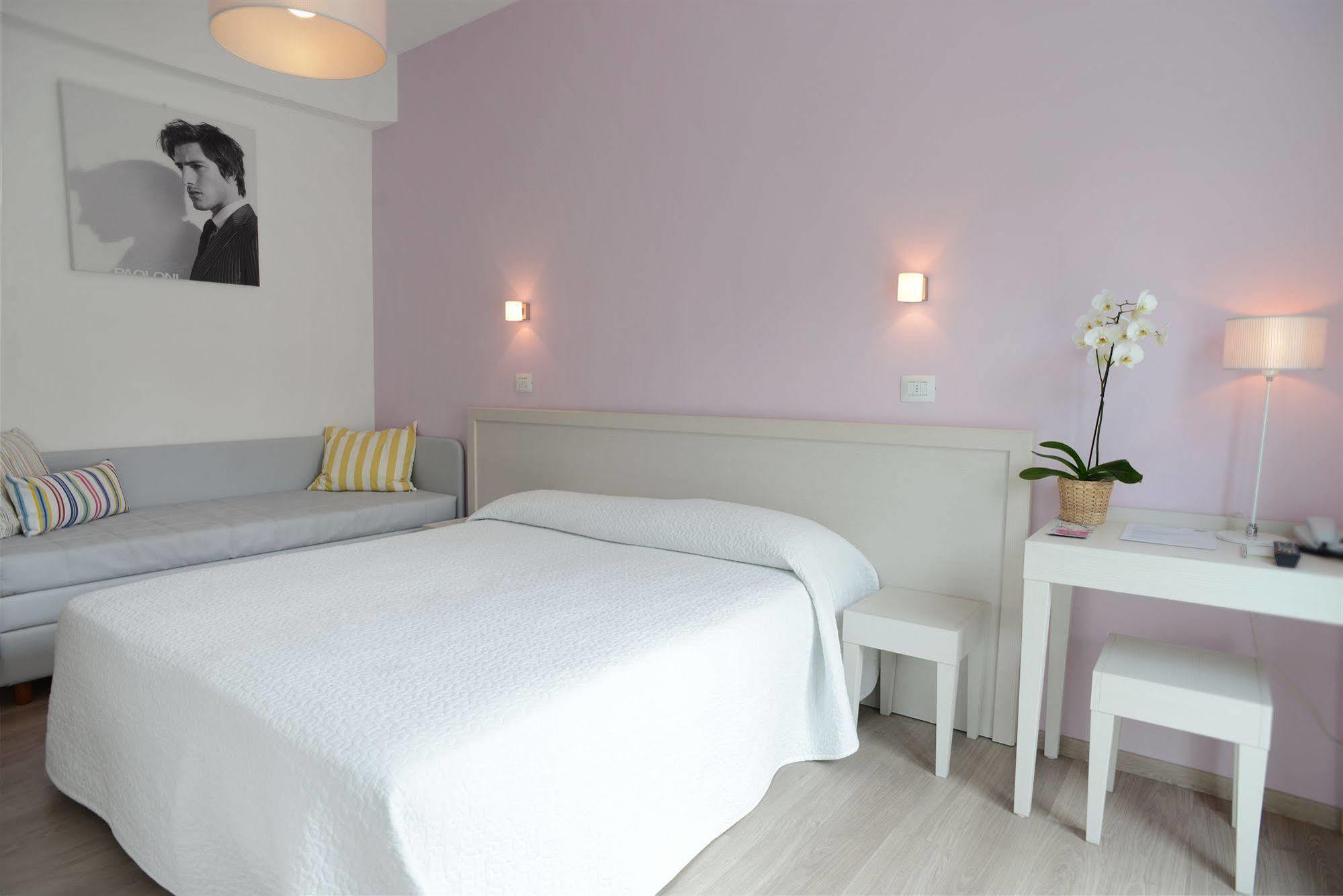 Maree Hotel Чезенатико Экстерьер фото