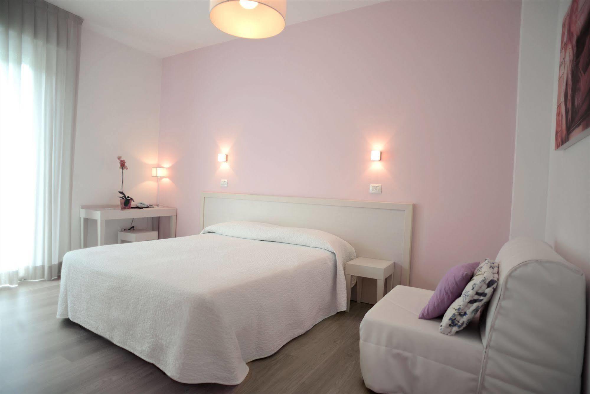 Maree Hotel Чезенатико Экстерьер фото